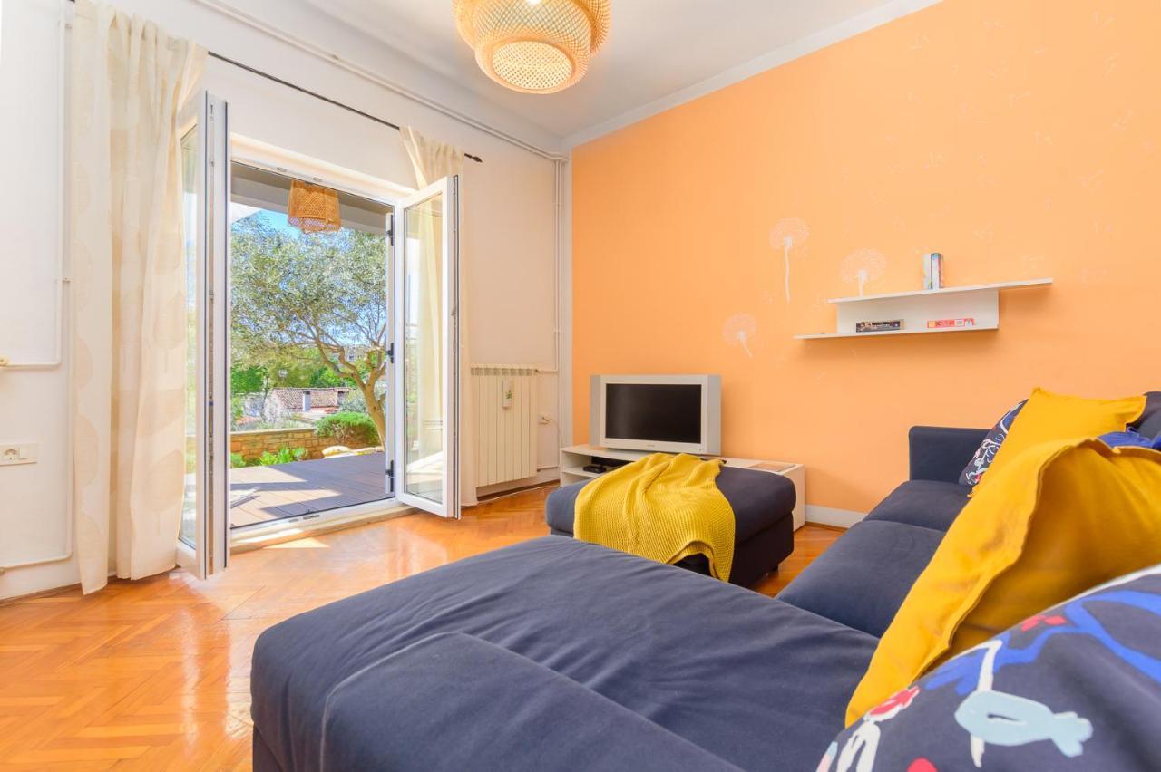 Apartment Macan, Beautiful Green Oasis พูลา ภายนอก รูปภาพ
