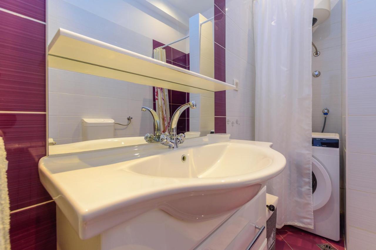 Apartment Macan, Beautiful Green Oasis พูลา ภายนอก รูปภาพ