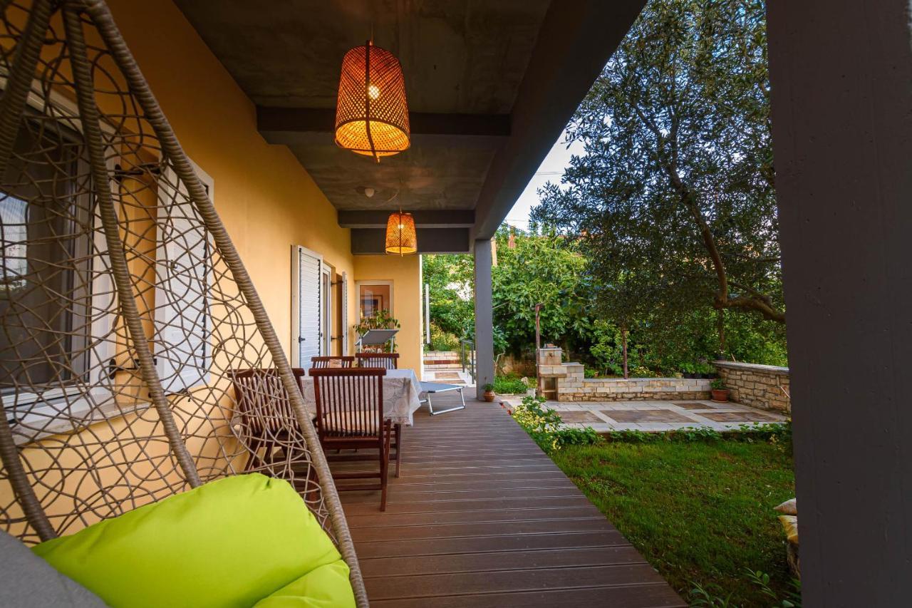 Apartment Macan, Beautiful Green Oasis พูลา ภายนอก รูปภาพ
